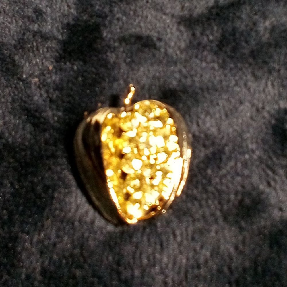 *GIFT* Vintage Gold Tone & Rhinestones Apple Shaped Brooch - Picture 2 of 8